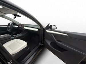 Tesla Model Y bild 27