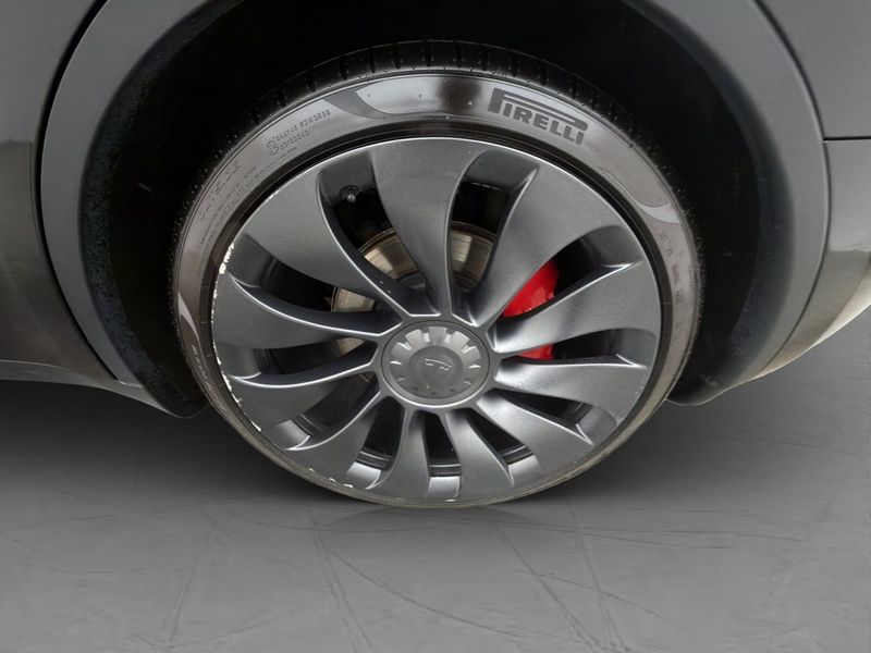 Tesla Model Y bild 32