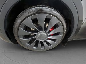 Tesla Model Y bild 31