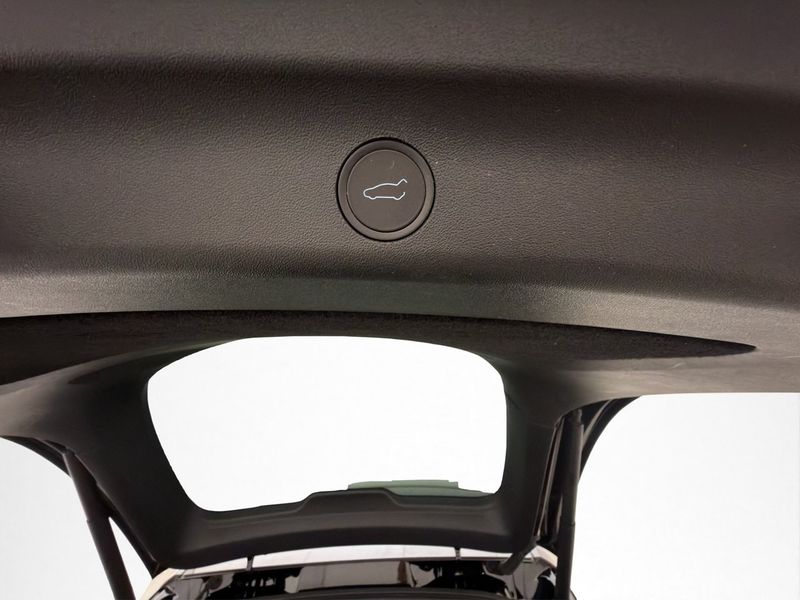 Tesla Model Y bild 29