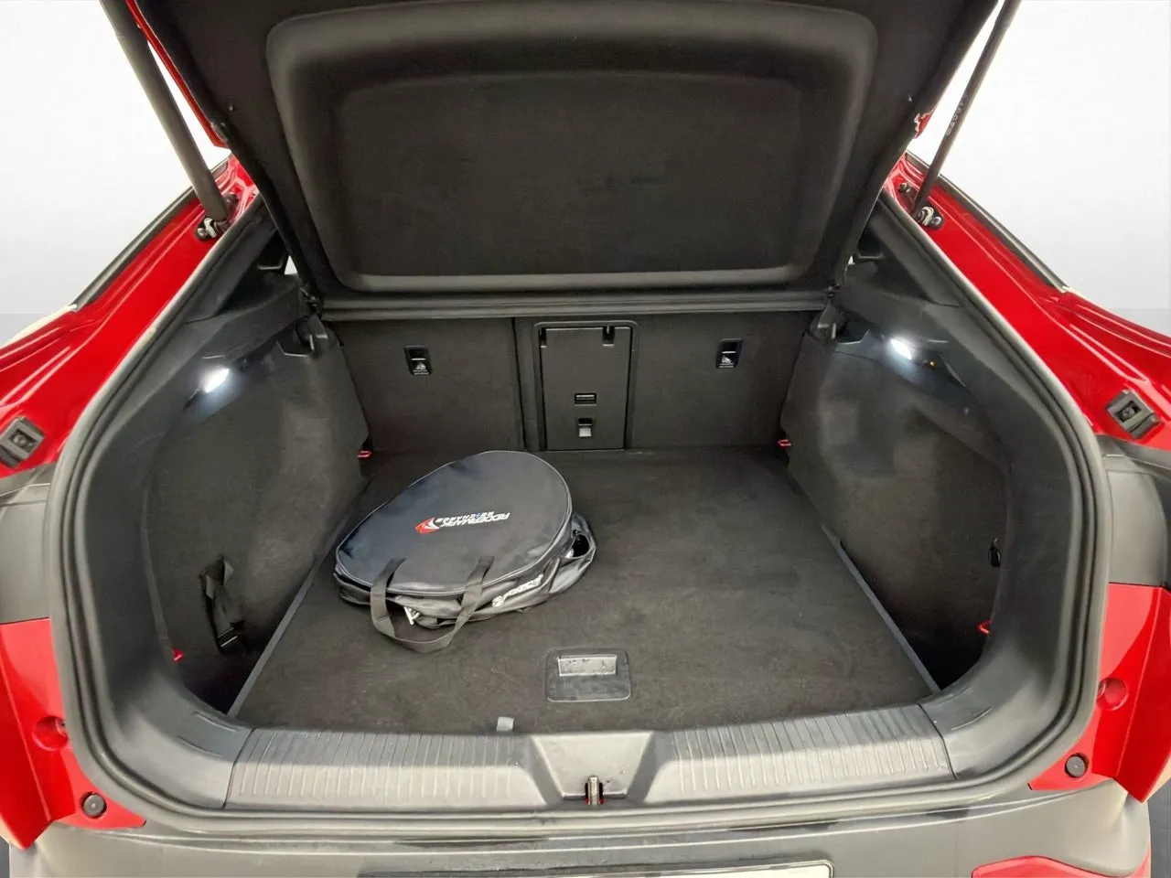 Vehicle image 33