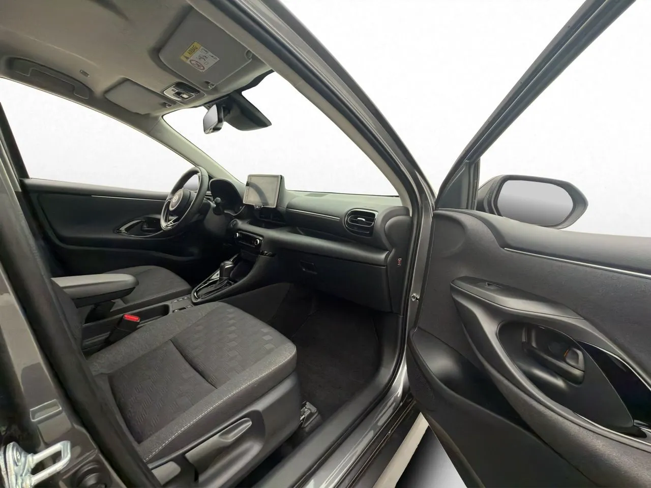 Vehicle image 25