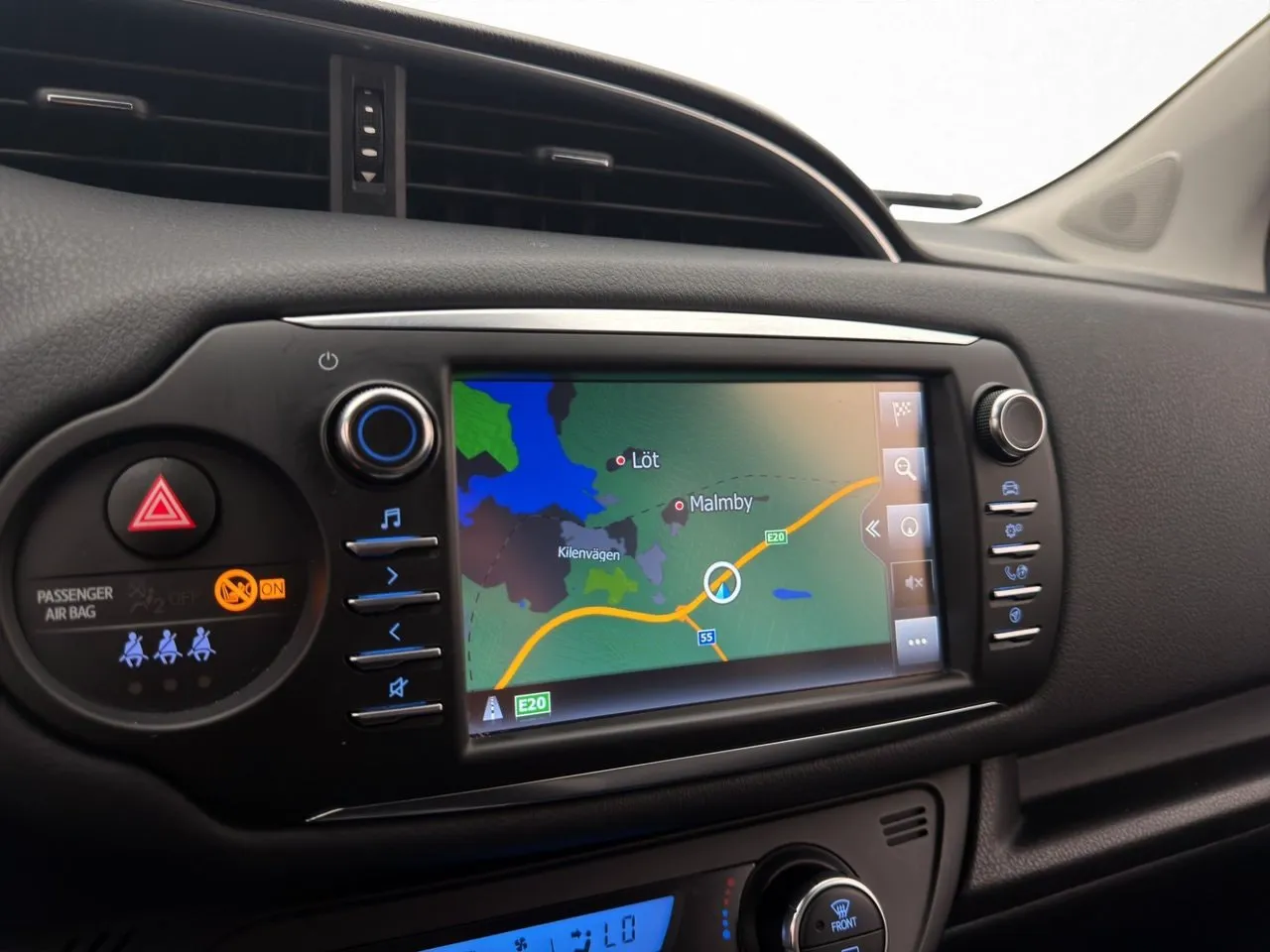Vehicle image 22