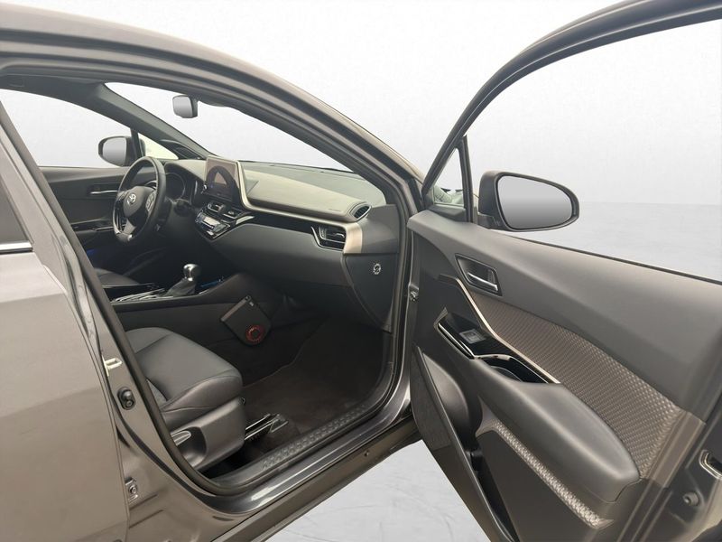 Toyota C-HR bild 25