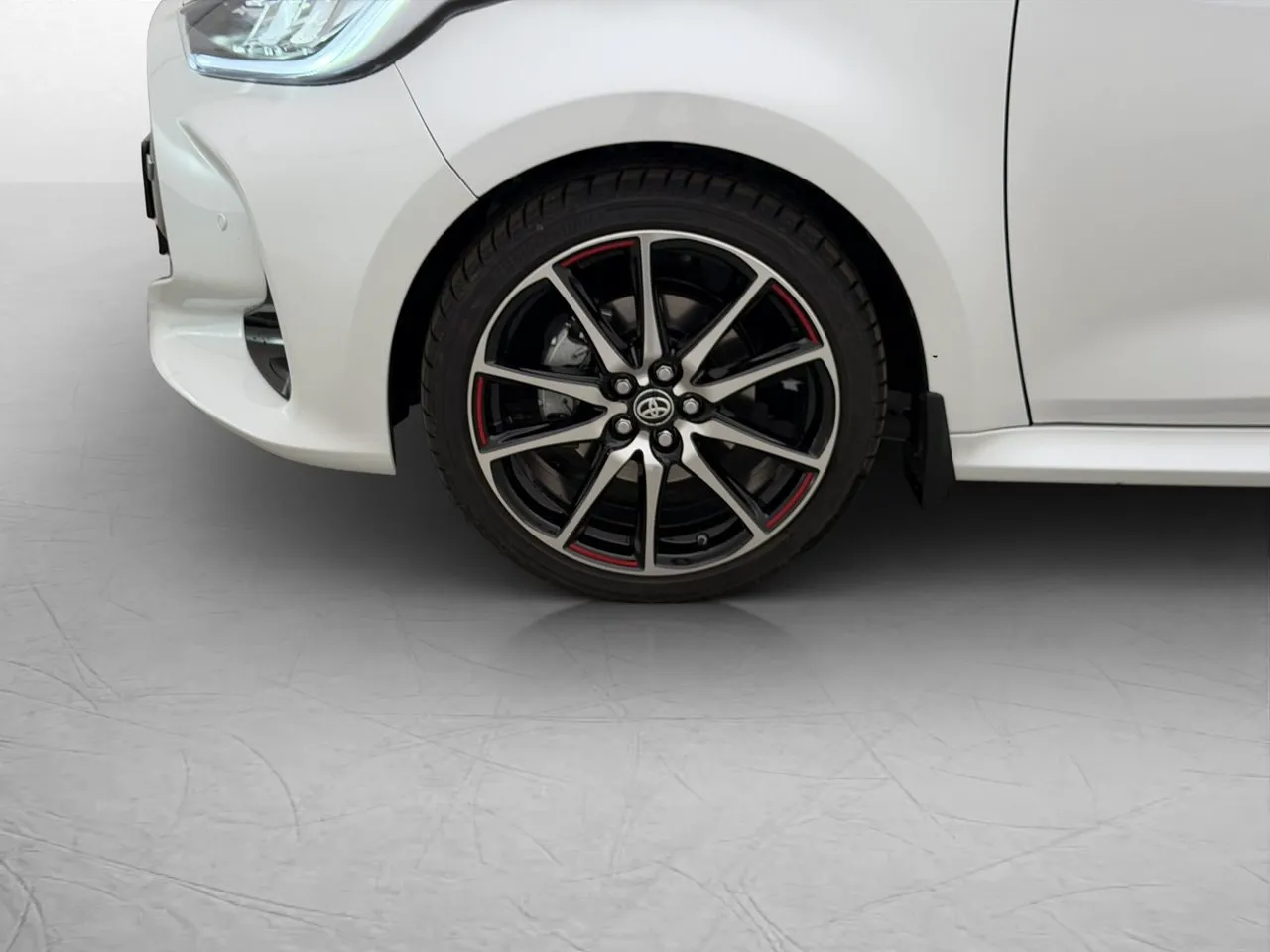 Vehicle image 30