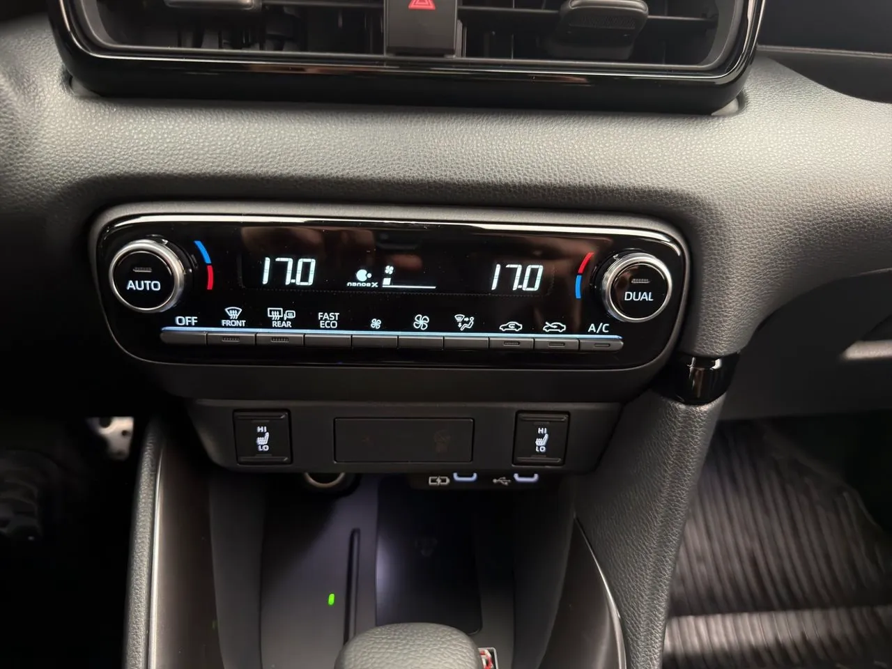 Vehicle image 24