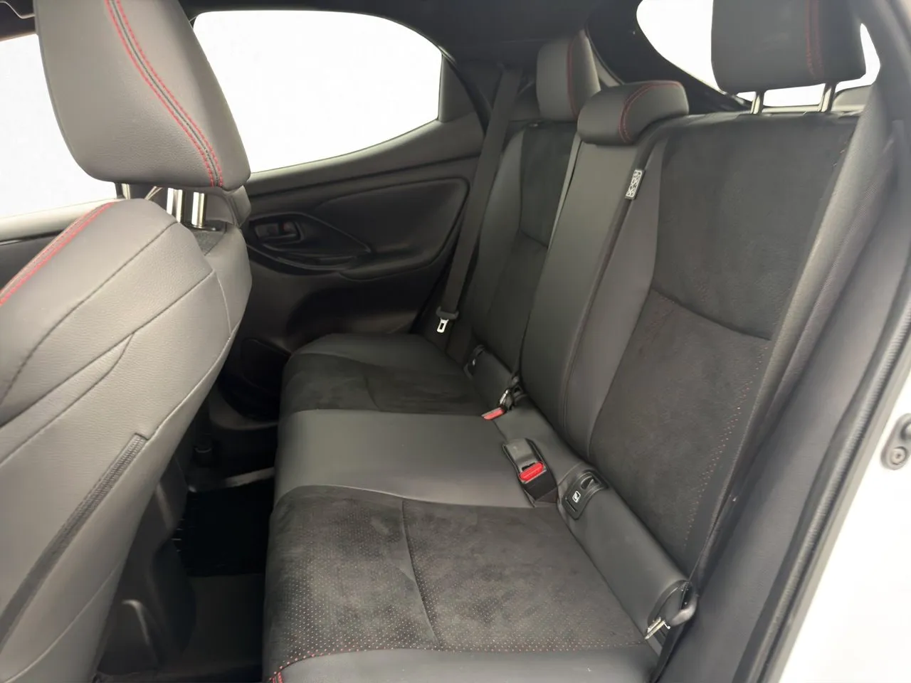 Vehicle image 28