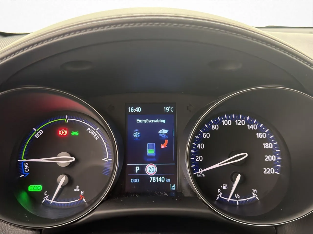 Vehicle image 18