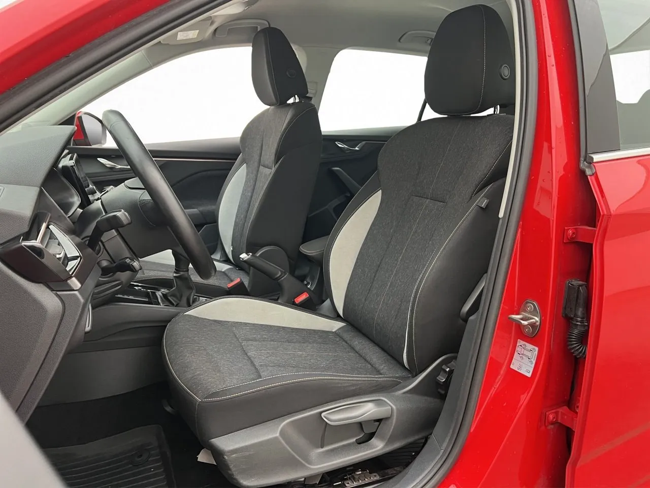 Vehicle image 23