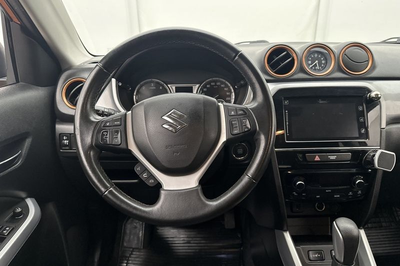 Suzuki Vitara bild 11