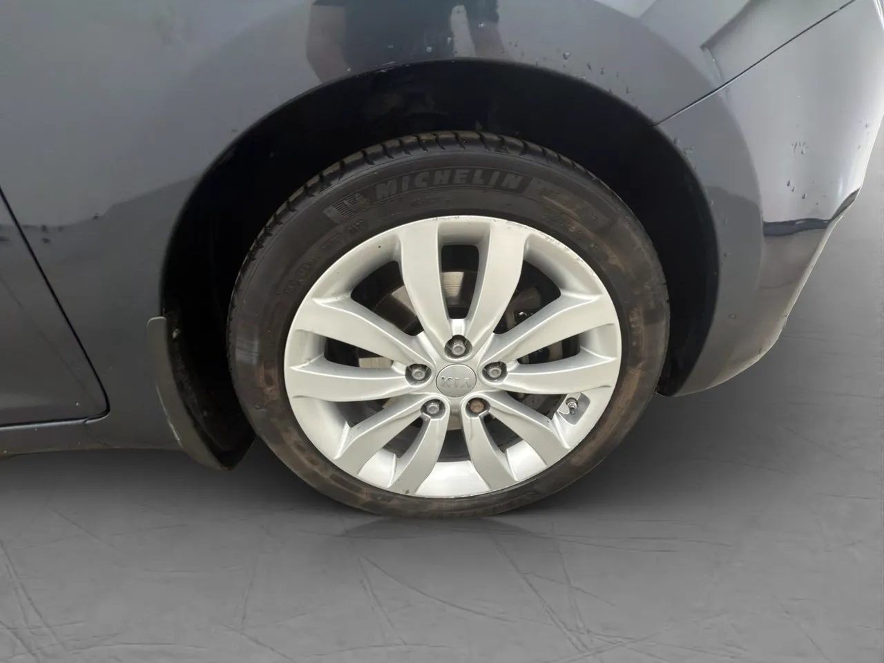 Vehicle image 31