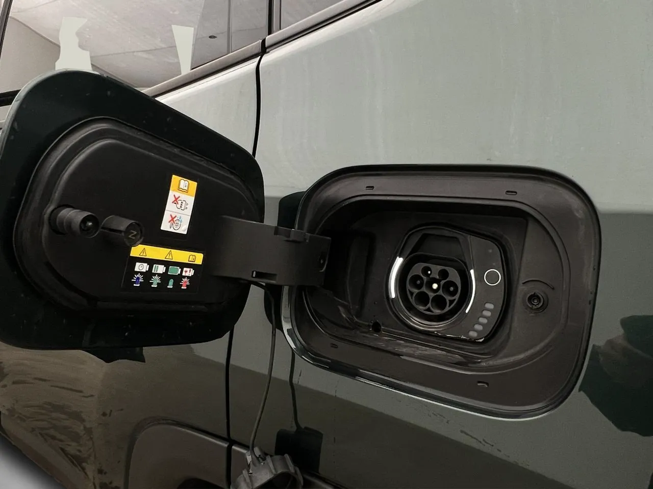 Vehicle image 35