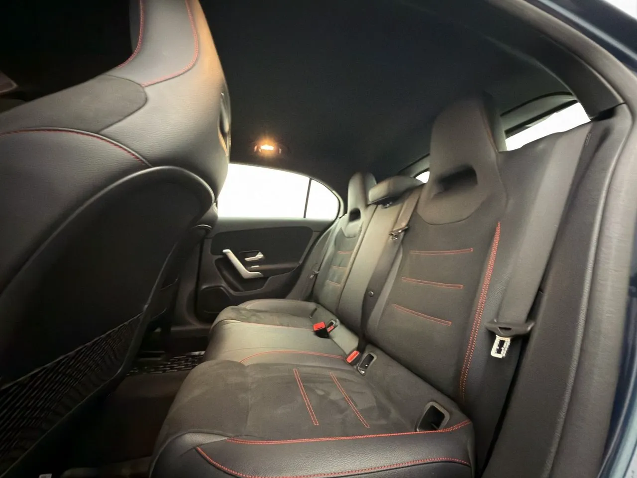 Vehicle image 32