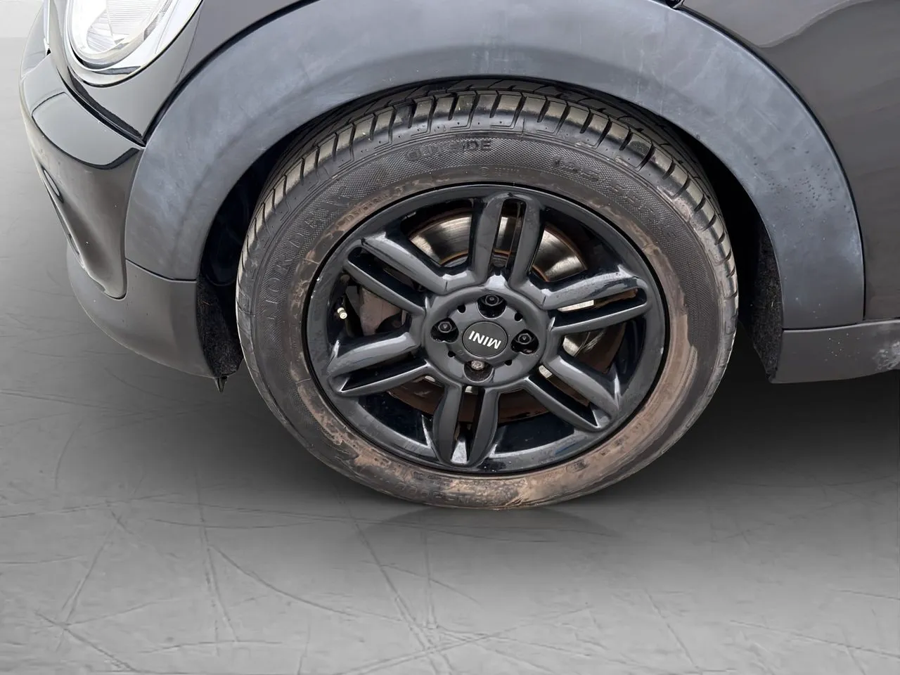 Vehicle image 23