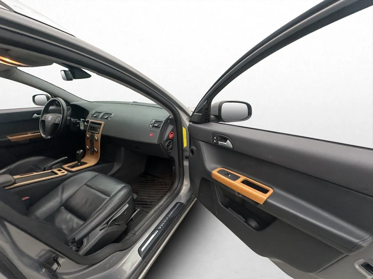 Vehicle image 25