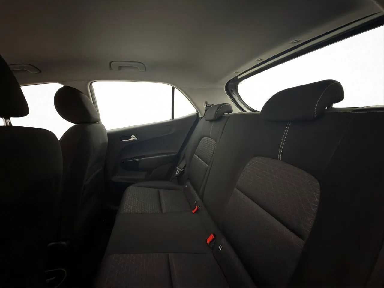 Vehicle image 25