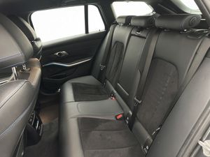 BMW 330 bild 20