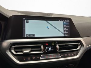 BMW 330 bild 13
