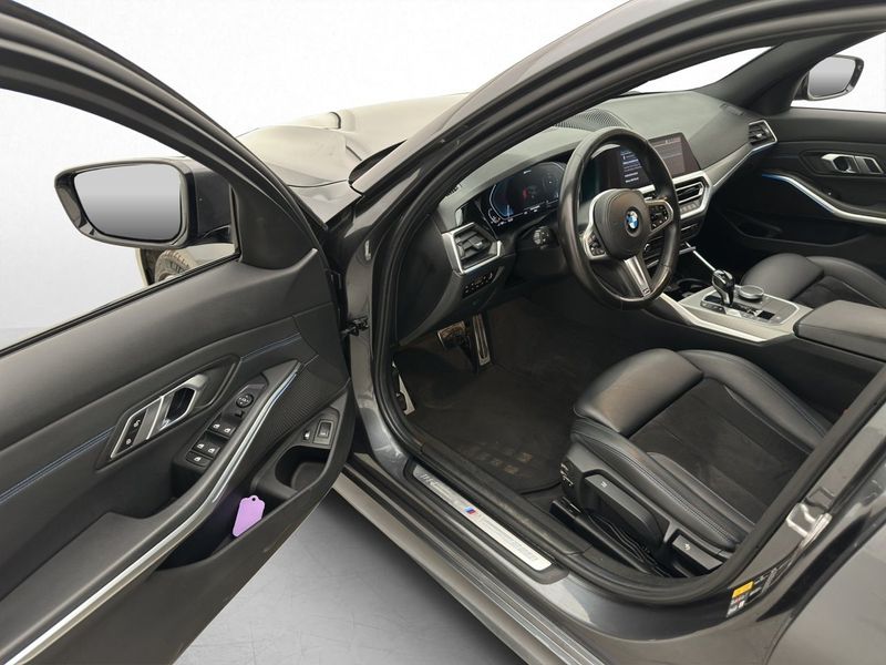 BMW 330 bild 9