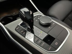 BMW 330 bild 17