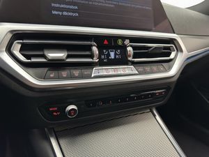 BMW 330 bild 16