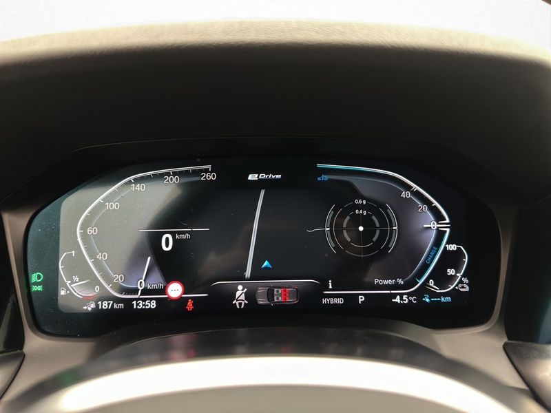 BMW 330 bild 12
