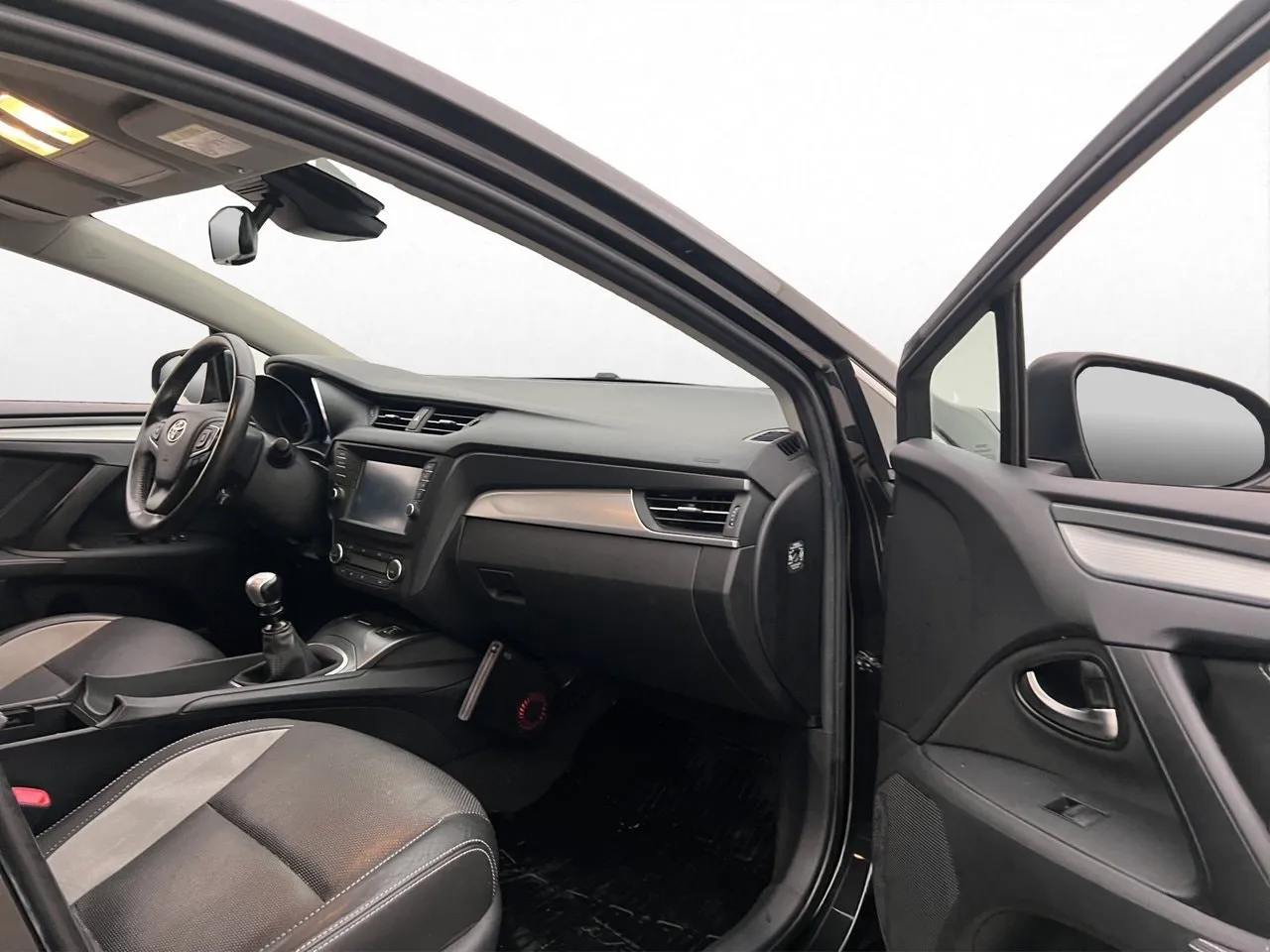 Vehicle image 20