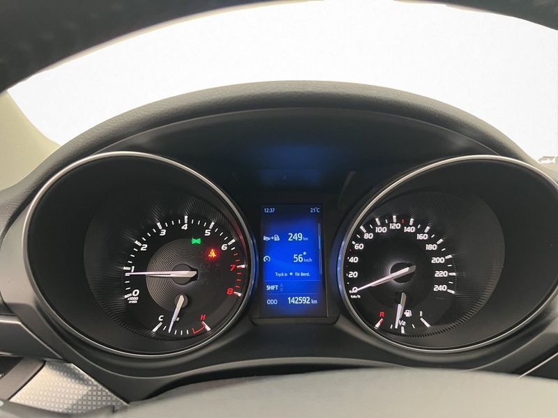 Toyota Avensis bild 15