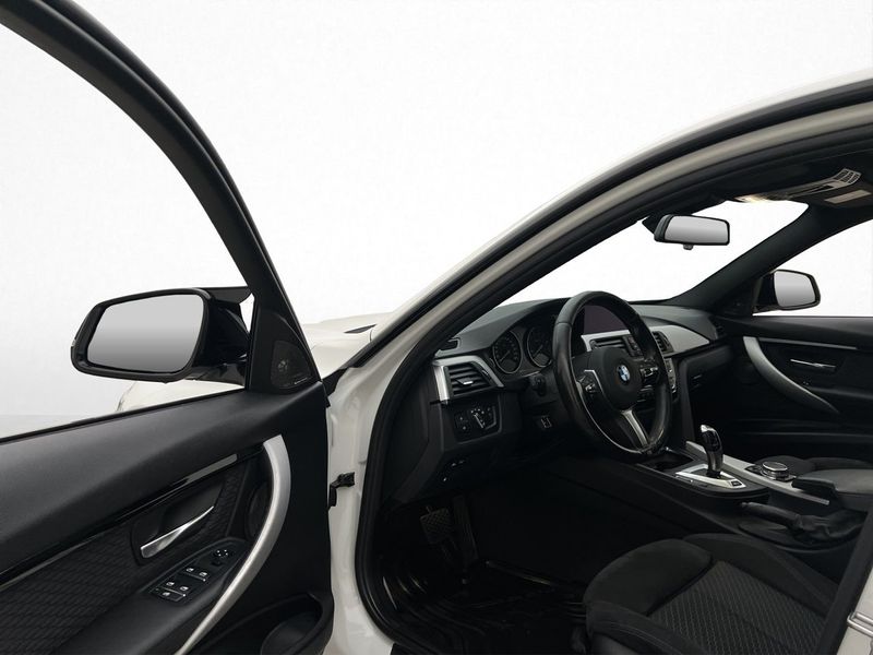 BMW 330 bild 10