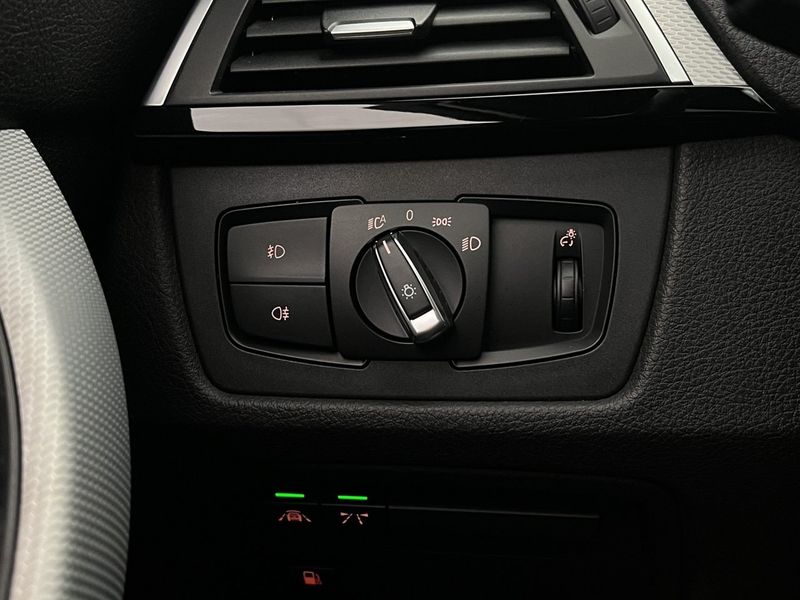 BMW 330 bild 15