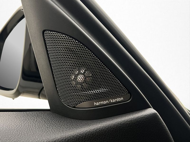 BMW 330 bild 14