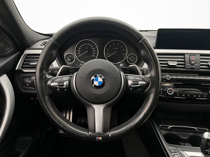 BMW 330 bild 13