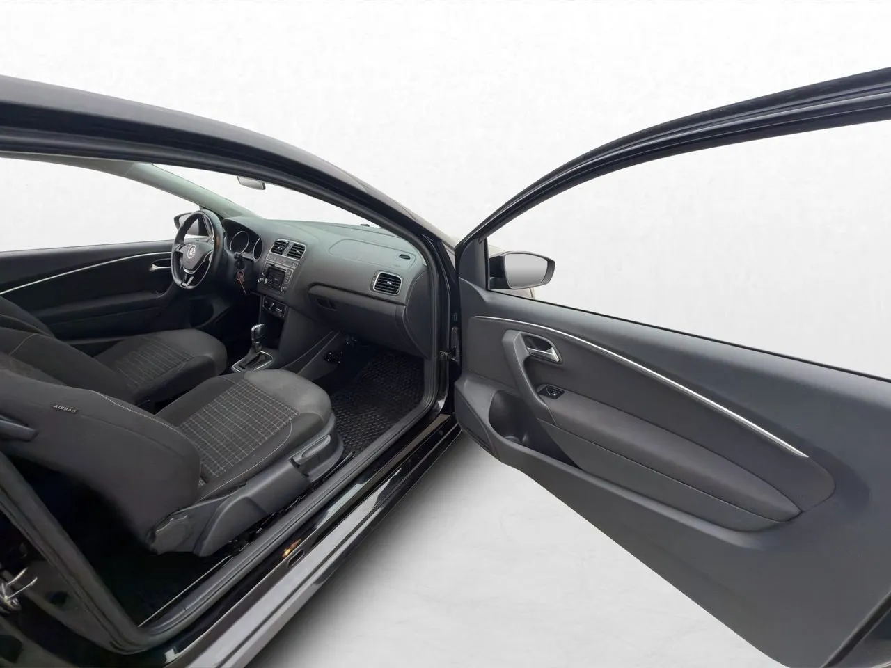Vehicle image 18