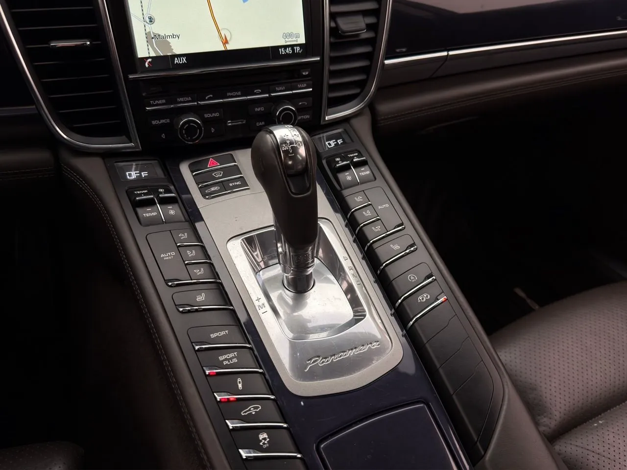 Vehicle image 24