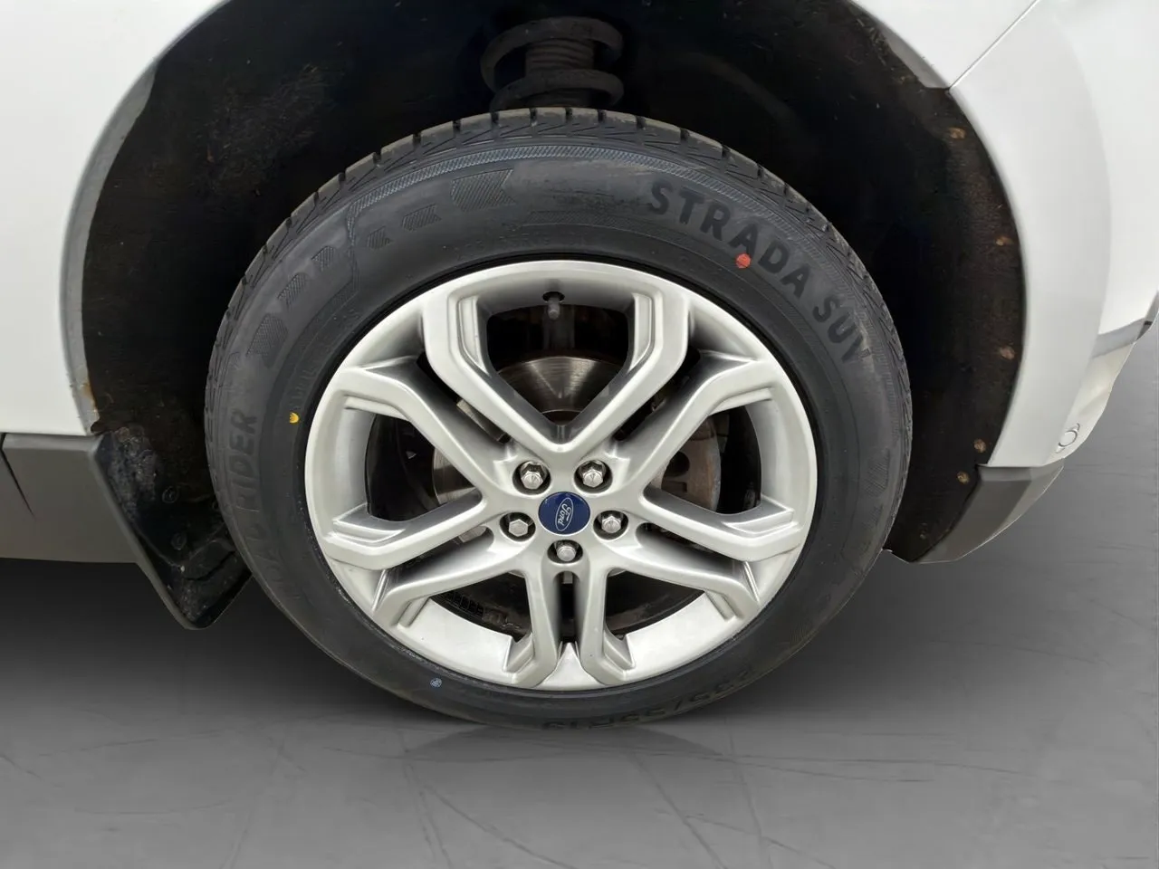 Vehicle image 35
