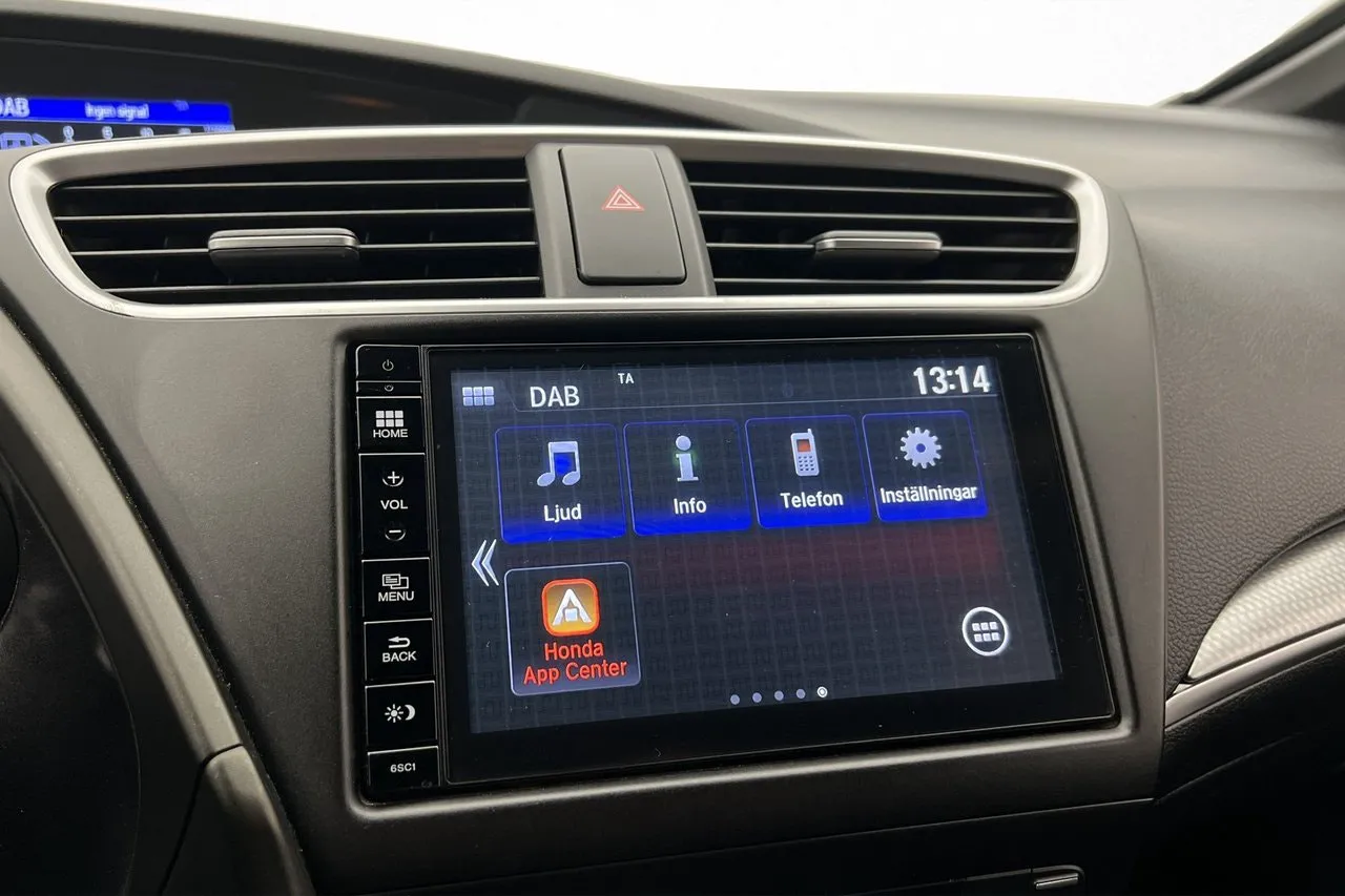 Vehicle image 13