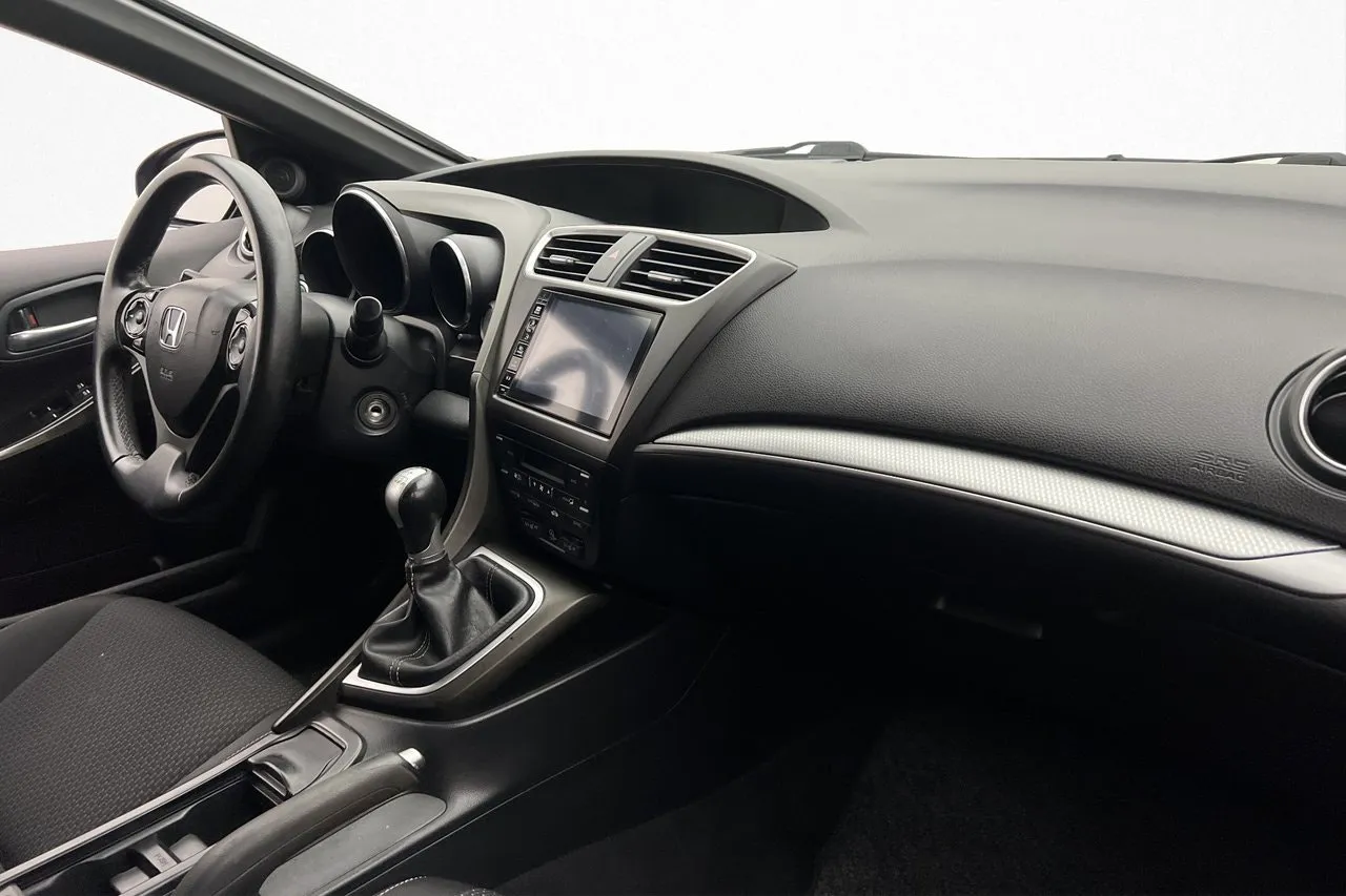 Vehicle image 16