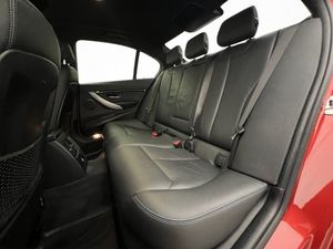 BMW 320 bild 24