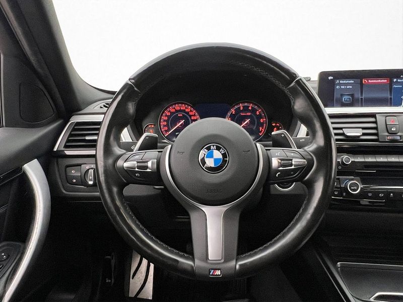 BMW 320 bild 12