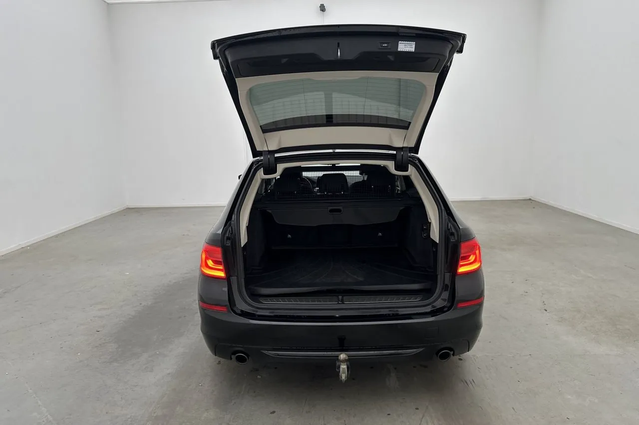 Vehicle image 28
