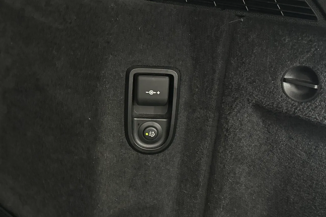 Vehicle image 29