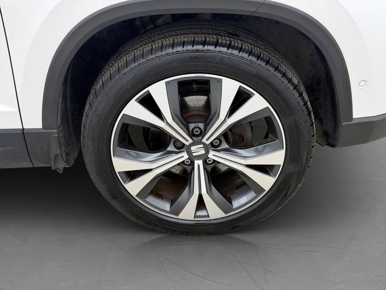 Vehicle image 30