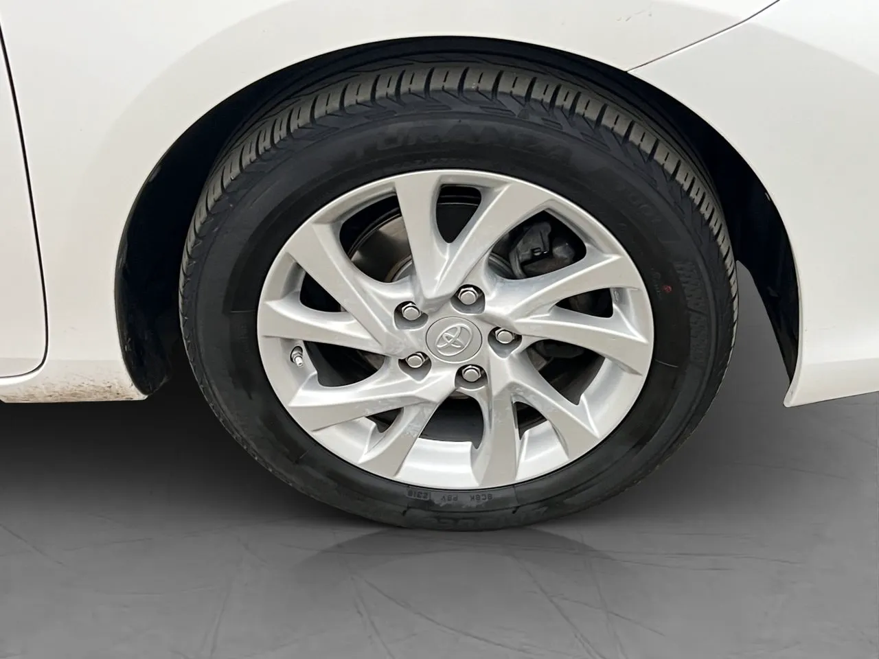 Vehicle image 25