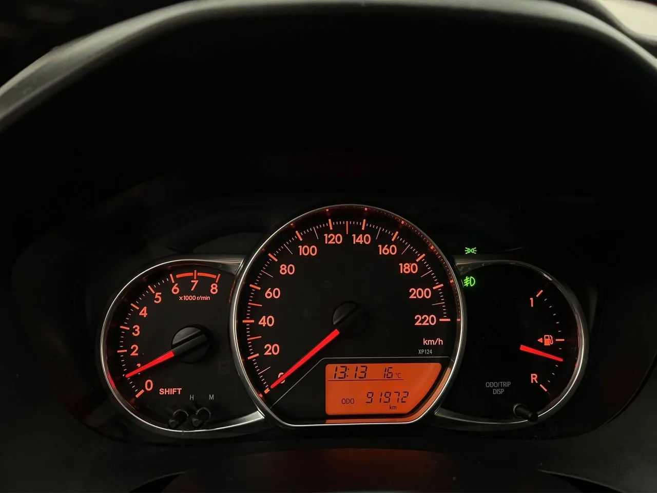 Vehicle image 16