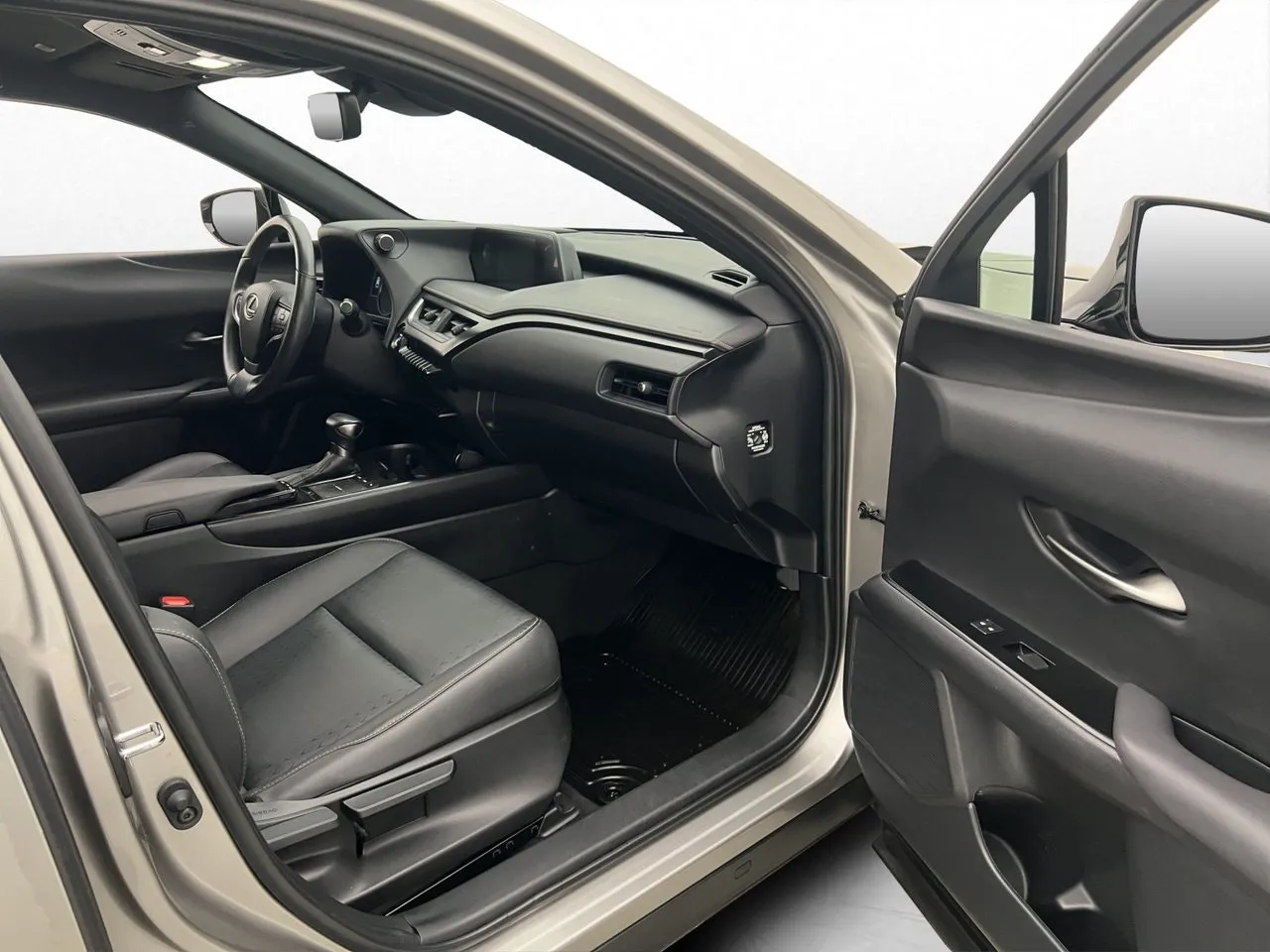 Vehicle image 21