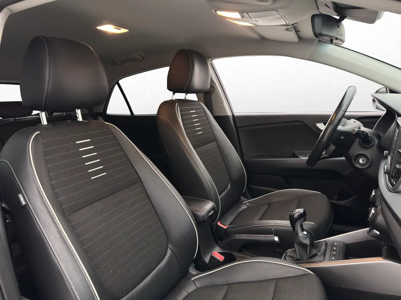 Vehicle image 21