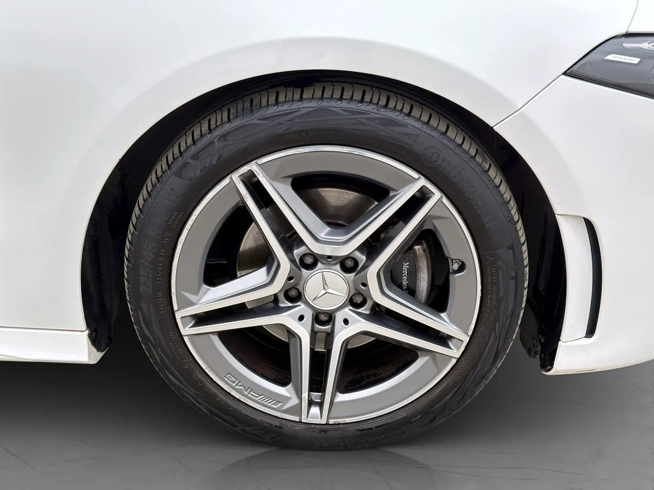 Vehicle image 30