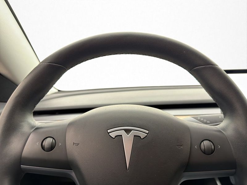 Tesla Model 3 bild 24