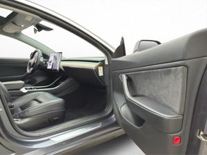 Tesla Model 3 bild 19