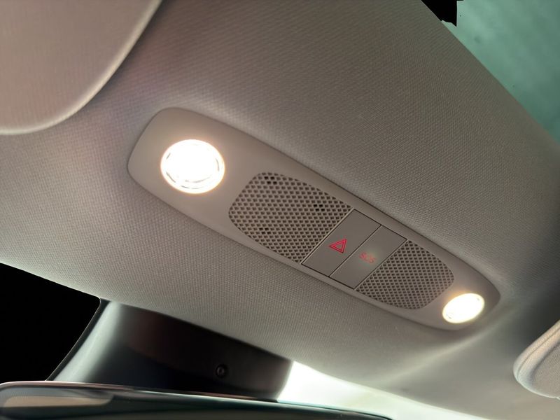 Tesla Model 3 bild 27